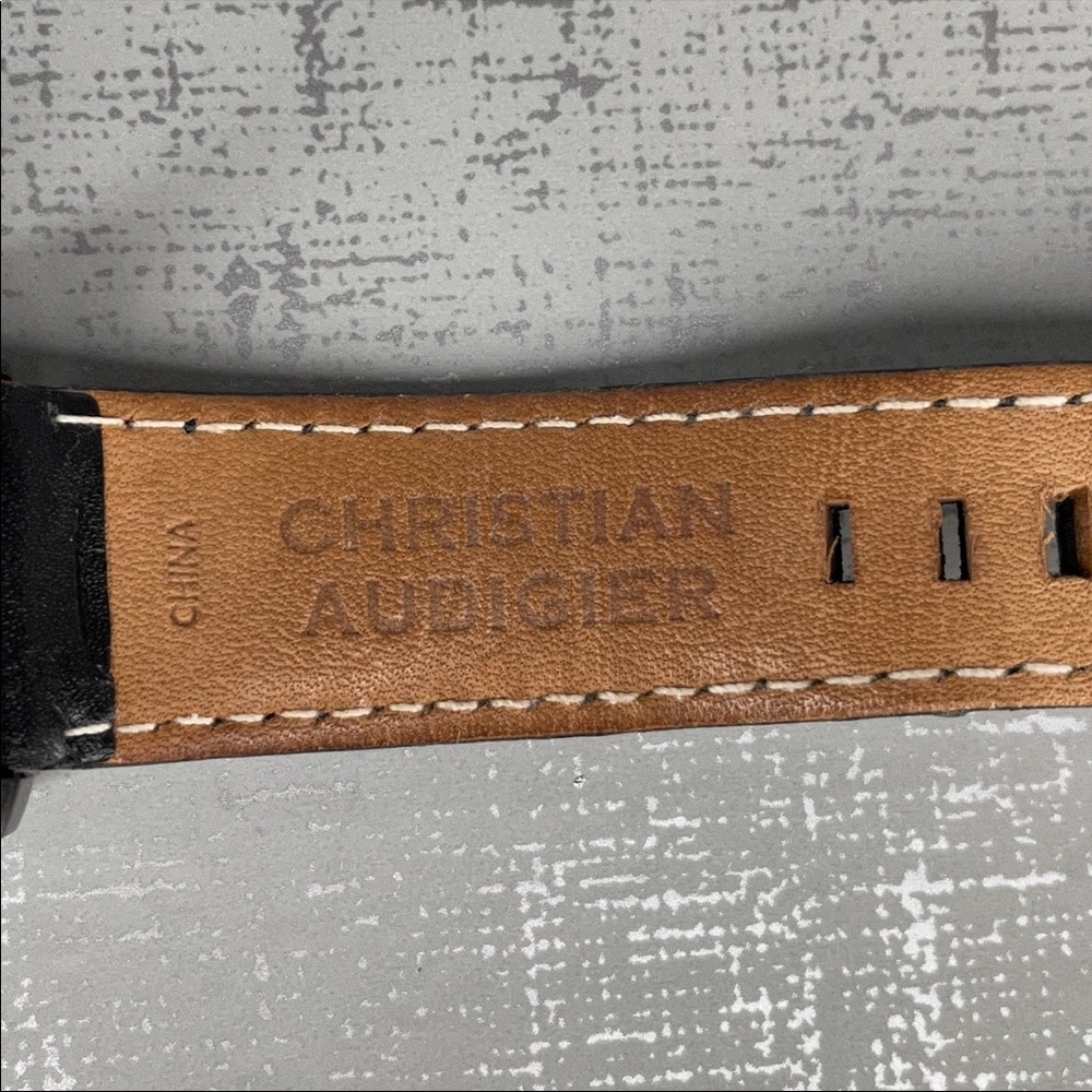 Men’s Watch - Picture 8 of 11
